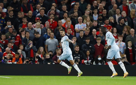 Man Utd thua ‘sốc’ West Ham tại Old Trafford, chia tay Cúp Liên đoàn - Ảnh 1. Man Utd thua ‘sốc’ West Ham tại Old Trafford, chia tay Cúp Liên đoàn - Ảnh 1.