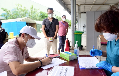 Vào căn phòng kỷ vật của bệnh nhân đã mất vì COVID-19 ở bệnh viện dã chiến - Ảnh 5. Vào căn phòng kỷ vật của bệnh nhân đã mất vì COVID-19 ở bệnh viện dã chiến - Ảnh 5.