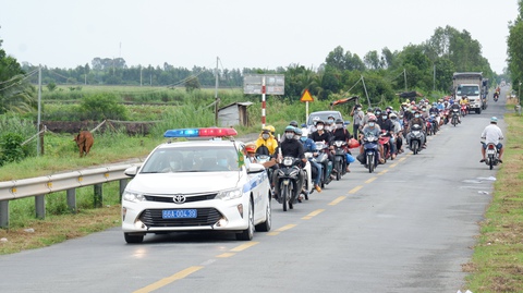 Đồng Tháp, Nghệ An, Hà Tĩnh đón công dân về quê - Ảnh 2. Đồng Tháp, Nghệ An, Hà Tĩnh đón công dân về quê - Ảnh 2.