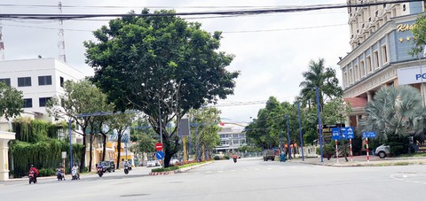 Dân Cần Thơ đi mua đồ ăn, sửa xe, cà phê... khi nới giãn cách, ai cũng tự 5K, khỏi nhắc - Ảnh 7. Dân Cần Thơ đi mua đồ ăn, sửa xe, cà phê... khi nới giãn cách, ai cũng tự 5K, khỏi nhắc - Ảnh 7.