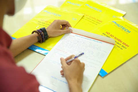 ‘Vé cuối’ vào đại học - phương thức xét tuyển học bạ đến 30-9 ‘hút’ thí sinh - Ảnh 3. ‘Vé cuối’ vào đại học - phương thức xét tuyển học bạ đến 30-9 ‘hút’ thí sinh - Ảnh 3.