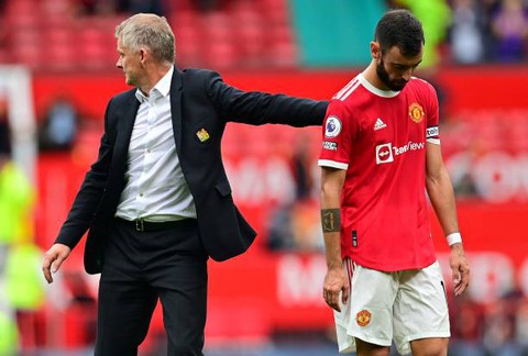 Bruno đá phạt đền lên trời, Man Utd thua trận thứ 2 liên tiếp trên sân nhà - Ảnh 5. Bruno đá phạt đền lên trời, Man Utd thua trận thứ 2 liên tiếp trên sân nhà - Ảnh 5.