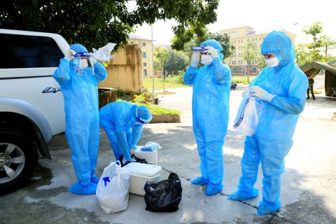 Thêm 8 học sinh và giáo viên mắc COVID-19, Hà Nam lập bệnh viện dã chiến - Ảnh 1. Thêm 8 học sinh và giáo viên mắc COVID-19, Hà Nam lập bệnh viện dã chiến - Ảnh 1.