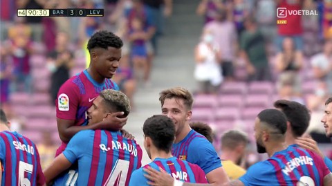 Tái xuất sau 10 tháng, thần đồng Ansu Fati ghi bàn giúp Barca thắng đậm - Ảnh 1. Tái xuất sau 10 tháng, thần đồng Ansu Fati ghi bàn giúp Barca thắng đậm - Ảnh 1.
