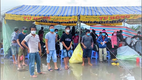 Miền Tây: nới giãn cách, vẫn siết đi lại liên tỉnh - Ảnh 1. Miền Tây: nới giãn cách, vẫn siết đi lại liên tỉnh - Ảnh 1.