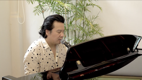 ‘Nối vòng tay lớn’ kêu gọi được hơn 102 tỉ chống dịch COVID-19 - Ảnh 8. ‘Nối vòng tay lớn’ kêu gọi được hơn 102 tỉ chống dịch COVID-19 - Ảnh 8.