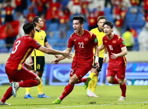 Hải Phòng thưởng 2 tỉ đồng cho đội tuyển Việt Nam nếu đá vòng loại World Cup 2022 trên sân Lạch Tray - Ảnh 1. Hải Phòng thưởng 2 tỉ đồng cho đội tuyển Việt Nam nếu đá vòng loại World Cup 2022 trên sân Lạch Tray - Ảnh 1.