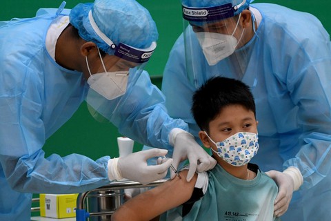 Toàn cầu đã tiêm hơn 6 tỉ liều vắc xin, còn 3 nước chưa tiêm mũi nào - Ảnh 1. Toàn cầu đã tiêm hơn 6 tỉ liều vắc xin, còn 3 nước chưa tiêm mũi nào - Ảnh 1.