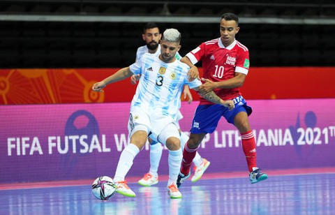 Cùng chật vật vượt qua tứ kết, Brazil chạm trán Argentina tại bán kết World Cup futsal - Ảnh 2. Cùng chật vật vượt qua tứ kết, Brazil chạm trán Argentina tại bán kết World Cup futsal - Ảnh 2.