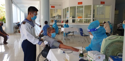 TP Phú Quốc: Sau 1 tuần bùng phát dịch, phát hiện 158 ca F0 - Ảnh 1. TP Phú Quốc: Sau 1 tuần bùng phát dịch, phát hiện 158 ca F0 - Ảnh 1.