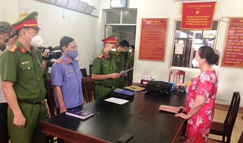 Bắt tạm giam nữ doanh nhân trúng đấu giá 262 lô đất Nam Tuy Hòa tội ‘trốn thuế’ - Ảnh 1. Bắt tạm giam nữ doanh nhân trúng đấu giá 262 lô đất Nam Tuy Hòa tội ‘trốn thuế’ - Ảnh 1.
