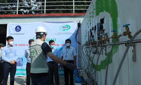 Tiếp thêm hơi thở cho bệnh nhân COVID-19 - Ảnh 1. Tiếp thêm hơi thở cho bệnh nhân COVID-19 - Ảnh 1.