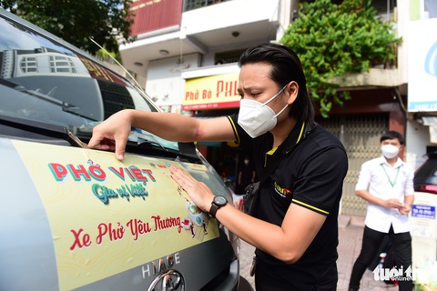 Phở ngon chất chứa yêu thương tiếp sức tại bệnh viện dã chiến - Ảnh 17. Phở ngon chất chứa yêu thương tiếp sức tại bệnh viện dã chiến - Ảnh 17.