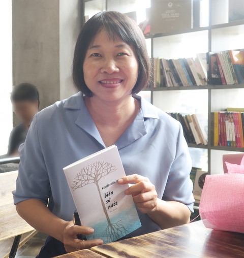 Nhà văn Nguyễn Ngọc Tư: Báo chí mới cần sự kiện lớn, văn chương thì không - Ảnh 1. Nhà văn Nguyễn Ngọc Tư: Báo chí mới cần sự kiện lớn, văn chương thì không - Ảnh 1.