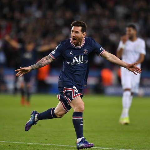 Khoảnh khắc Messi tỏa sáng, ghi bàn đầu tiên trong màu áo PSG - Ảnh 2. Khoảnh khắc Messi tỏa sáng, ghi bàn đầu tiên trong màu áo PSG - Ảnh 2.