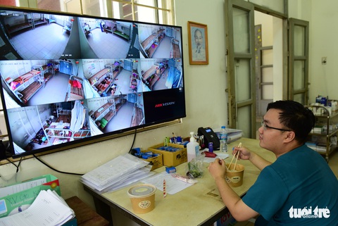 Xe phở yêu thương phục vụ bữa trưa sớm cho tuyến đầu chống dịch - Ảnh 14. Xe phở yêu thương phục vụ bữa trưa sớm cho tuyến đầu chống dịch - Ảnh 14.