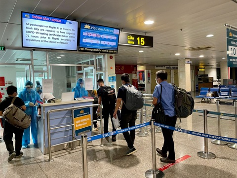 Những chuyến bay đưa các người hùng’ thầm lặng trở về từ miền Nam - Ảnh 3. Những chuyến bay đưa các người hùng’ thầm lặng trở về từ miền Nam - Ảnh 3.