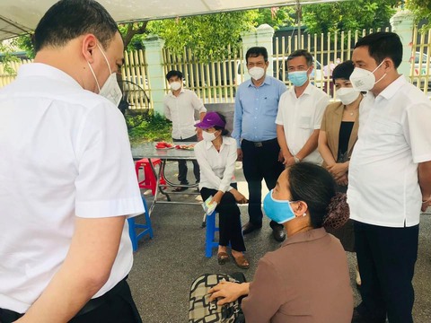Tiêm thử nghiệm giai đoạn 2 vắc xin ARCT-154 nhận chuyển giao công nghệ từ Mỹ - Ảnh 1. Tiêm thử nghiệm giai đoạn 2 vắc xin ARCT-154 nhận chuyển giao công nghệ từ Mỹ - Ảnh 1.
