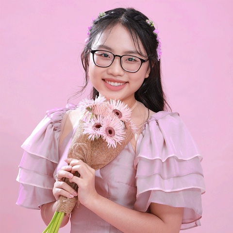 Phương Mỹ Chi kể về chuyện cả nhà 5 người mắc COVID-19 - Ảnh 2. Phương Mỹ Chi kể về chuyện cả nhà 5 người mắc COVID-19 - Ảnh 2.