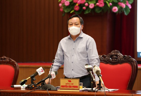 Phó bí thư Hà Nội: Dịch bệnh còn phức tạp nên phải tiếp tục giãn cách - Ảnh 1. Phó bí thư Hà Nội: Dịch bệnh còn phức tạp nên phải tiếp tục giãn cách - Ảnh 1.