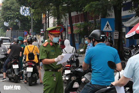 Hà Nội cấp giấy đi đường cho 6 nhóm từ ngày 6-9 - Ảnh 1. Hà Nội cấp giấy đi đường cho 6 nhóm từ ngày 6-9 - Ảnh 1.