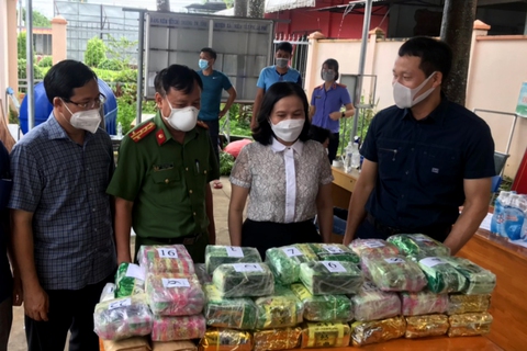 Công an Đồng Nai phá đường dây đặc biệt nguy hiểm, thu gần 50kg ma túy, súng, lựu đạn - Ảnh 1. Công an Đồng Nai phá đường dây đặc biệt nguy hiểm, thu gần 50kg ma túy, súng, lựu đạn - Ảnh 1.