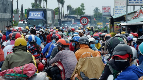 Thủ tướng: Kiểm soát người ra vào TP.HCM, Đồng Nai, Bình Dương, Long An - Ảnh 1. Thủ tướng: Kiểm soát người ra vào TP.HCM, Đồng Nai, Bình Dương, Long An - Ảnh 1.