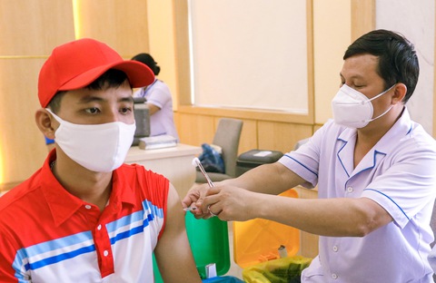 Lãnh đạo, doanh nghiệp và người dân Bà Rịa - Vũng Tàu đồng thanh xin cấp vắc xin sớm - Ảnh 1. Lãnh đạo, doanh nghiệp và người dân Bà Rịa - Vũng Tàu đồng thanh xin cấp vắc xin sớm - Ảnh 1.