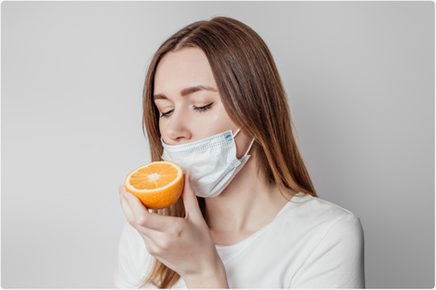 Sử dụng vitamin A để cải thiện chứng suy giảm khứu giác do COVID-19 - Ảnh 1. Sử dụng vitamin A để cải thiện chứng suy giảm khứu giác do COVID-19 - Ảnh 1.