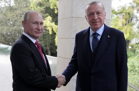 Tổng thống Putin khoe ông có kháng thể cao với COVID-19 - Ảnh 1. Tổng thống Putin khoe ông có kháng thể cao với COVID-19 - Ảnh 1.