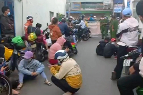 Đồng Nai xuất hiện làn sóng công nhân kéo về quê tự phát - Ảnh 1. Đồng Nai xuất hiện làn sóng công nhân kéo về quê tự phát - Ảnh 1.