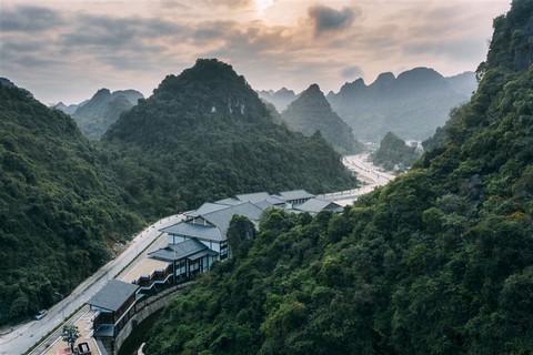 Những điểm du lịch nổi tiếng âm thầm khoác áo mới chờ tái xuất - Ảnh 6. Những điểm du lịch nổi tiếng âm thầm khoác áo mới chờ tái xuất - Ảnh 6.