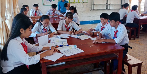 Hậu Giang lên kịch bản dạy và học đảm bảo phòng chống dịch - Ảnh 1. Hậu Giang lên kịch bản dạy và học đảm bảo phòng chống dịch - Ảnh 1.