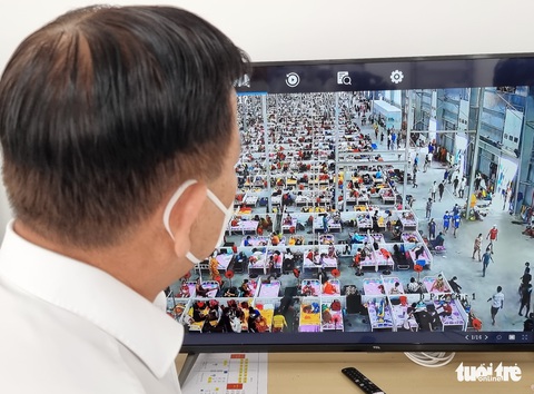Nhiều lực lượng tăng cường, khu điều trị Thới Hòa không còn cảnh F0 giành suất ăn - Ảnh 1. Nhiều lực lượng tăng cường, khu điều trị Thới Hòa không còn cảnh F0 giành suất ăn - Ảnh 1.