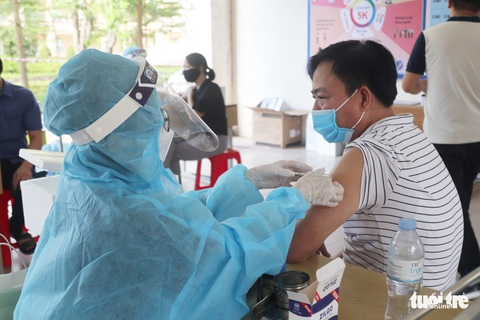 TP Vinh phân 3 vùng dịch, tiếp tục lấy mẫu xét nghiệm lần 4 - Ảnh 1. TP Vinh phân 3 vùng dịch, tiếp tục lấy mẫu xét nghiệm lần 4 - Ảnh 1.