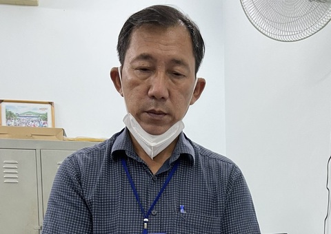 Bắt cán bộ phường lập hồ sơ ‘gian’ lấy tiền hỗ trợ người lao động trong mùa dịch ở Thủ Đức - Ảnh 1. Bắt cán bộ phường lập hồ sơ ‘gian’ lấy tiền hỗ trợ người lao động trong mùa dịch ở Thủ Đức - Ảnh 1.