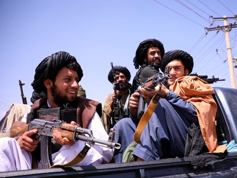 Taliban xả súng chỉ thiên ăn mừng, 17 người chết - Ảnh 1. Taliban xả súng chỉ thiên ăn mừng, 17 người chết - Ảnh 1.