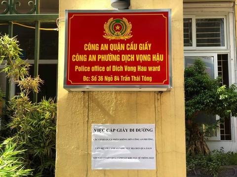 Doanh nghiệp dở khóc dở cười xin giấy đi đường, email công an phường bị khóa do quá tải - Ảnh 2. Doanh nghiệp dở khóc dở cười xin giấy đi đường, email công an phường bị khóa do quá tải - Ảnh 2.