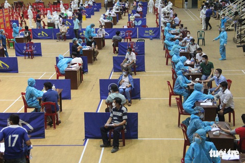 Ngày đầu không có ca cộng đồng, Đà Nẵng bước vào chiến dịch tiêm chủng quy mô lớn - Ảnh 1. Ngày đầu không có ca cộng đồng, Đà Nẵng bước vào chiến dịch tiêm chủng quy mô lớn - Ảnh 1.