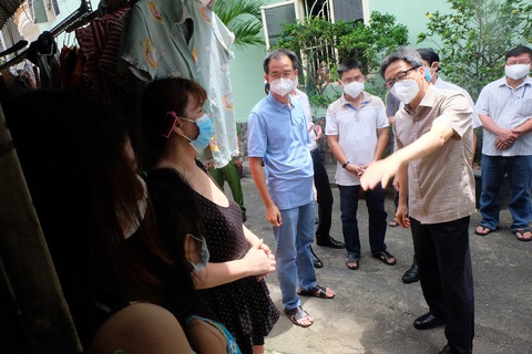 Khi lãnh đạo vi hành - Ảnh 1. Khi lãnh đạo vi hành - Ảnh 1.
