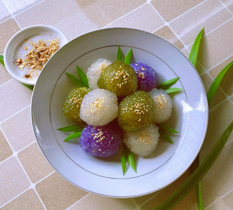 Nhà thiết kế công chúa Nguyễn Minh Công trổ tài làm bánh Nam Bộ - Ảnh 18. Nhà thiết kế công chúa Nguyễn Minh Công trổ tài làm bánh Nam Bộ - Ảnh 18.