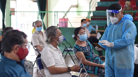 TP.HCM tiêm trộn Moderna với Pfizer: Chỉ là giải pháp tình thế - Ảnh 1. TP.HCM tiêm trộn Moderna với Pfizer: Chỉ là giải pháp tình thế - Ảnh 1.