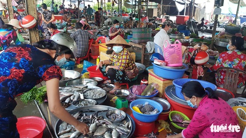 Miền Tây đã có cá linh non đầu mùa nhưng giá cao gấp đôi, đến 200.000 đồng/kg - Ảnh 3. Miền Tây đã có cá linh non đầu mùa nhưng giá cao gấp đôi, đến 200.000 đồng/kg - Ảnh 3.