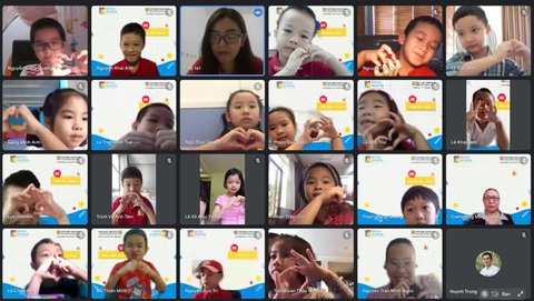 Royal School khai trường theo cách đặc biệt giữa mùa giãn cách - Ảnh 1. Royal School khai trường theo cách đặc biệt giữa mùa giãn cách - Ảnh 1.