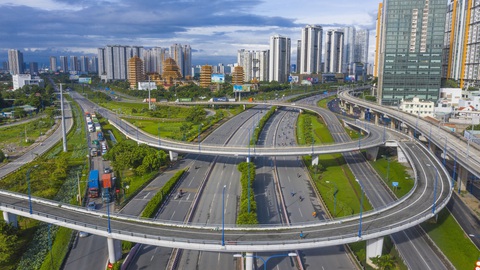 TP.HCM khẩn trương xây dựng kế hoạch phục hồi kinh tế sau 15-9 - Ảnh 1. TP.HCM khẩn trương xây dựng kế hoạch phục hồi kinh tế sau 15-9 - Ảnh 1.