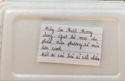 Chúng tôi gọi đó là những hộp cơm ẤM, thành phố sẽ bình yên trở lại! - Ảnh 3. Chúng tôi gọi đó là những hộp cơm ẤM, thành phố sẽ bình yên trở lại! - Ảnh 3.