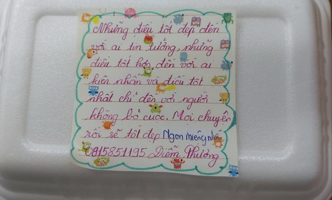 Chúng tôi gọi đó là những hộp cơm ẤM, thành phố sẽ bình yên trở lại! - Ảnh 1. Chúng tôi gọi đó là những hộp cơm ẤM, thành phố sẽ bình yên trở lại! - Ảnh 1.