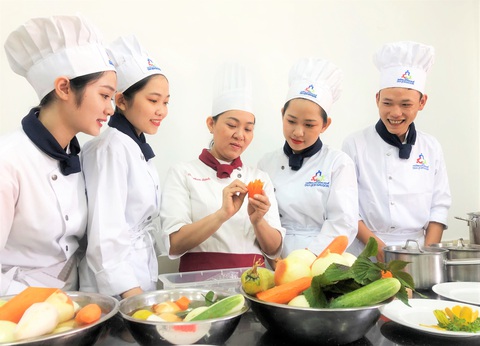 Nên cho trường nghề dạy văn hóa 7 môn - Ảnh 1. Nên cho trường nghề dạy văn hóa 7 môn - Ảnh 1.
