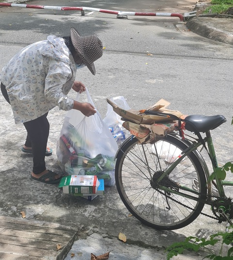 Bữa ăn dè sẻn thời dịch - Ảnh 3. Bữa ăn dè sẻn thời dịch - Ảnh 3.