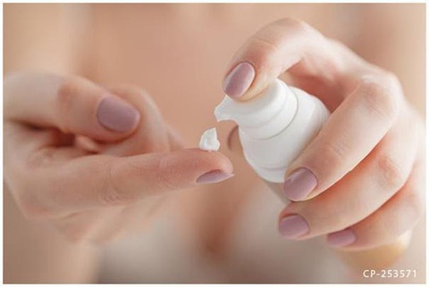 Sử dụng thuốc ngoài da chứa Corticoid liệu có ‘thần thánh’ như bạn nghĩ? - Ảnh 2. Sử dụng thuốc ngoài da chứa Corticoid liệu có ‘thần thánh’ như bạn nghĩ? - Ảnh 2.